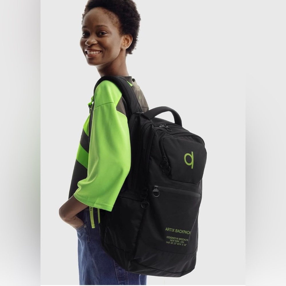 ARTIX BACKPACK (BLACK AND GREEN)